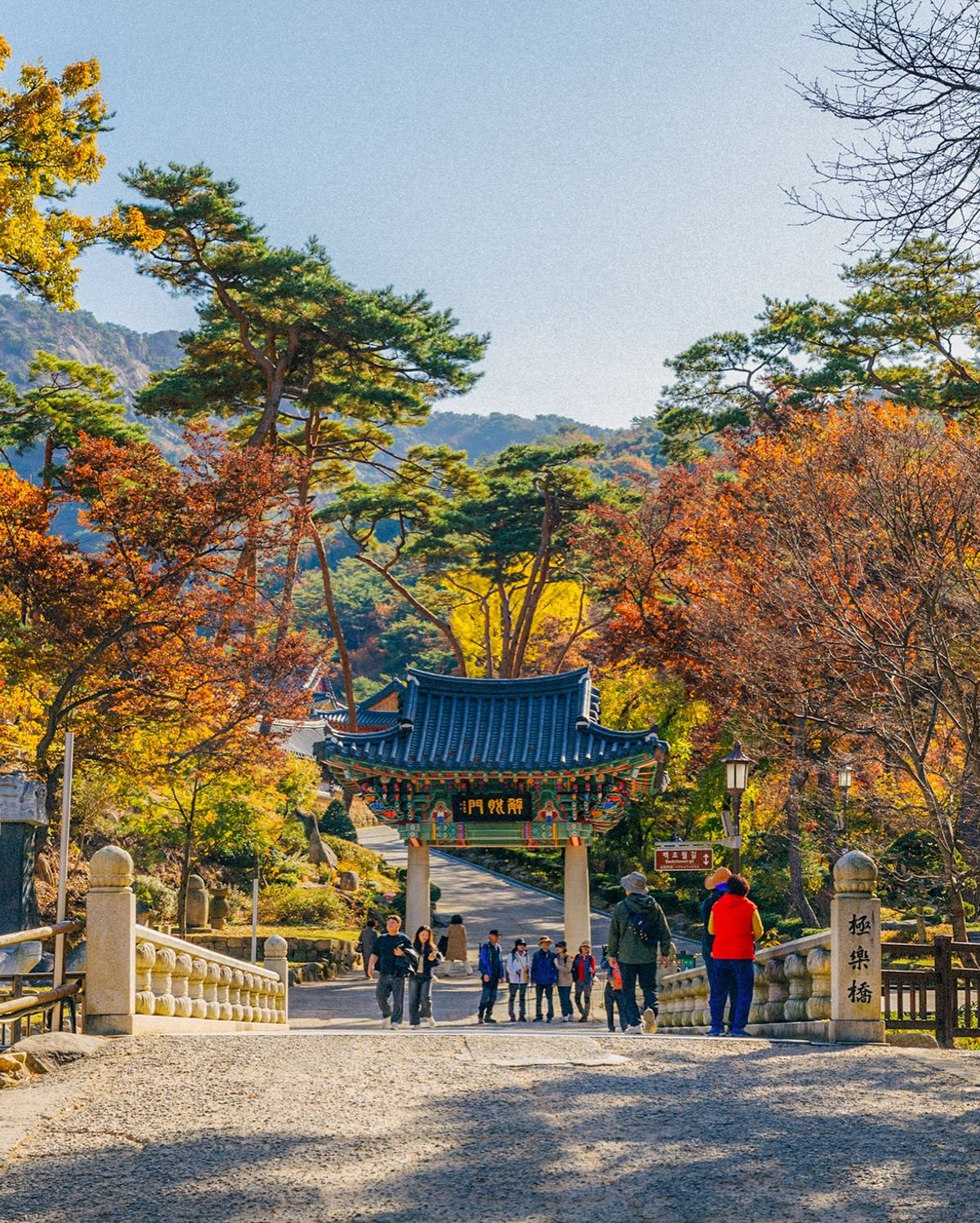 Eunpyeong Hanok Village & Temple Walk Local Tour 4